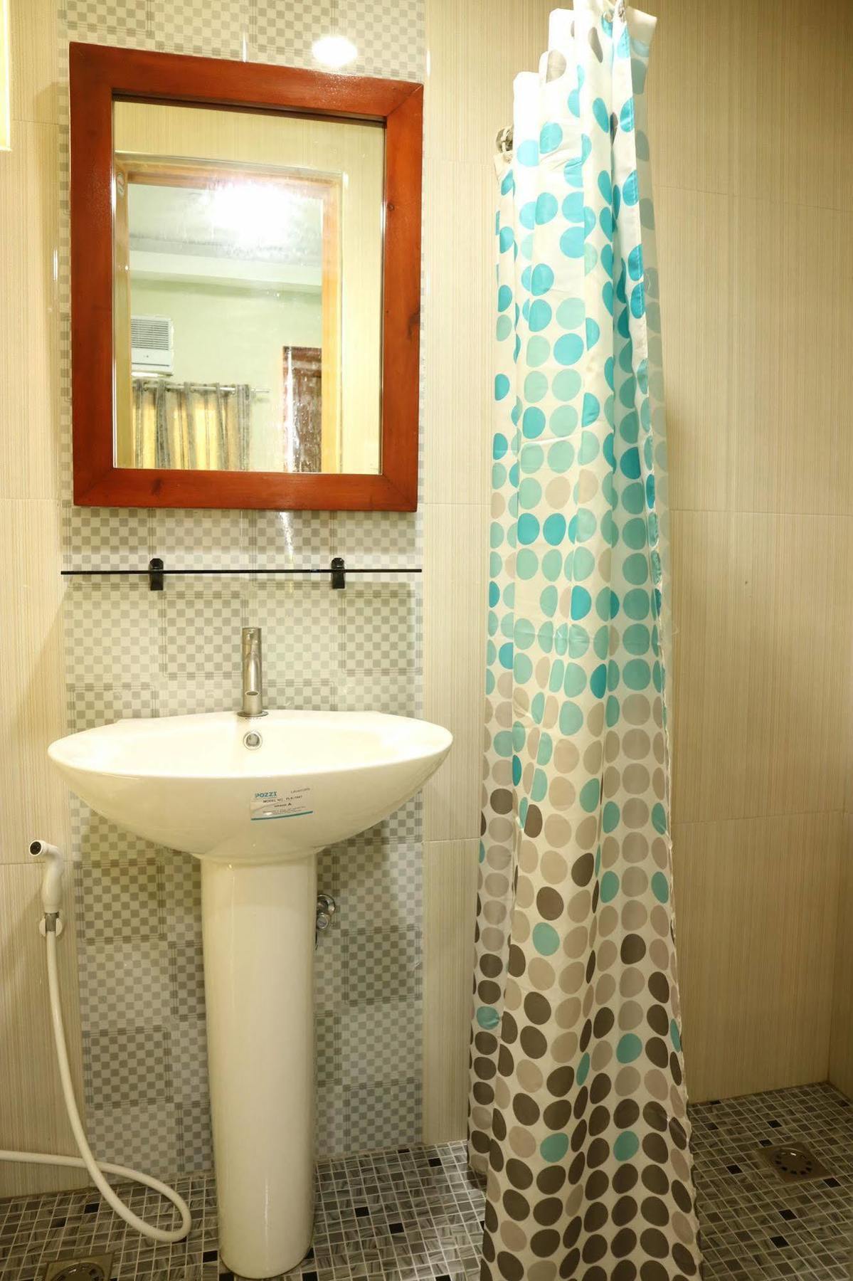 Ea Apartelle - Metro Vigan Exterior photo